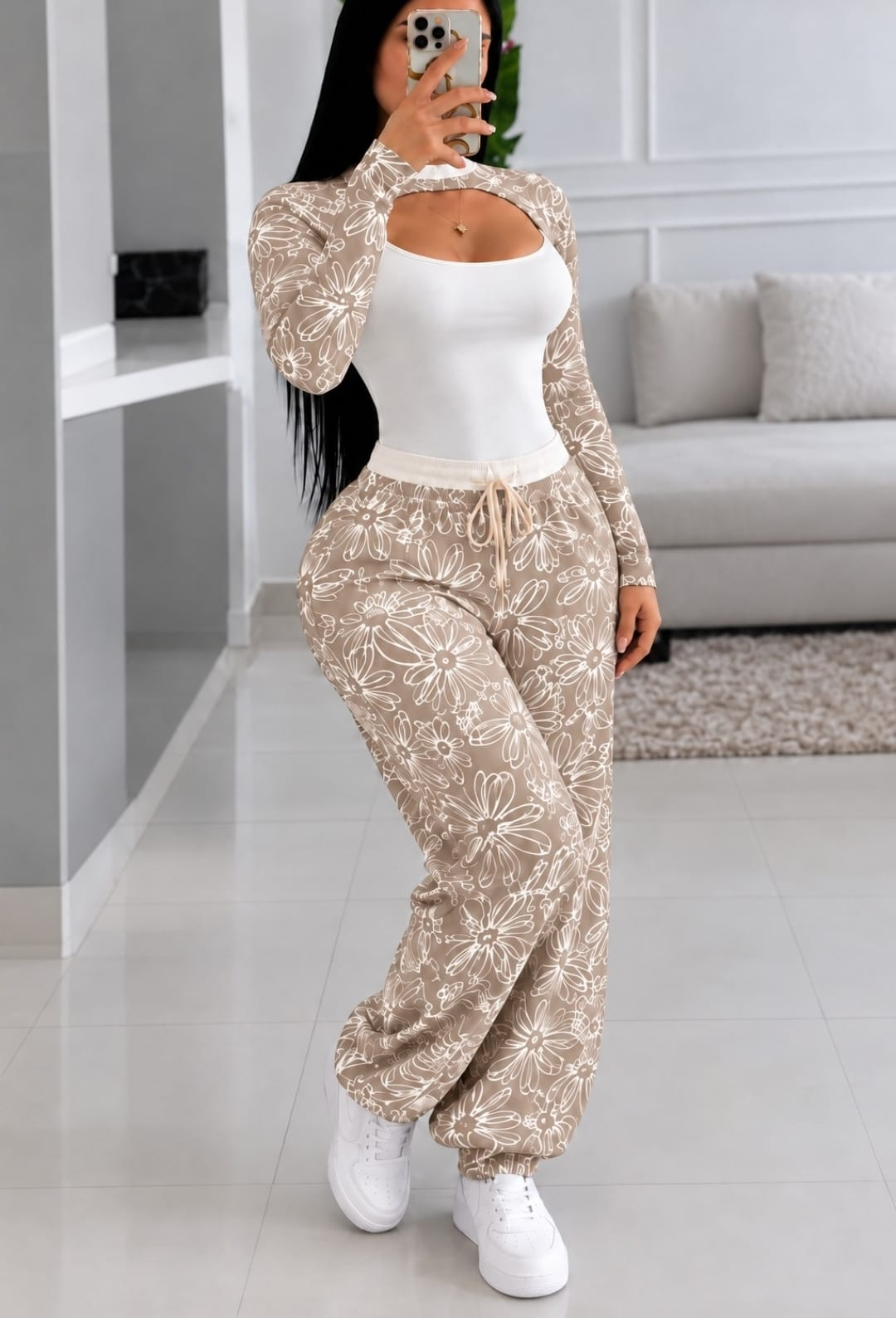 Adriana - Conjunto floral beige