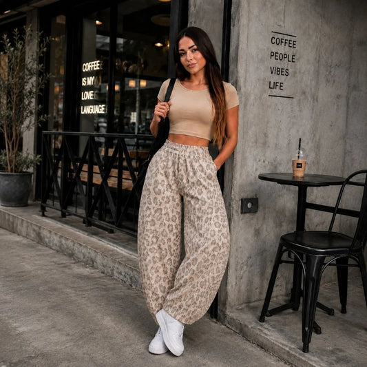Mía conjunto beige con pantalón animal print | MATTEA