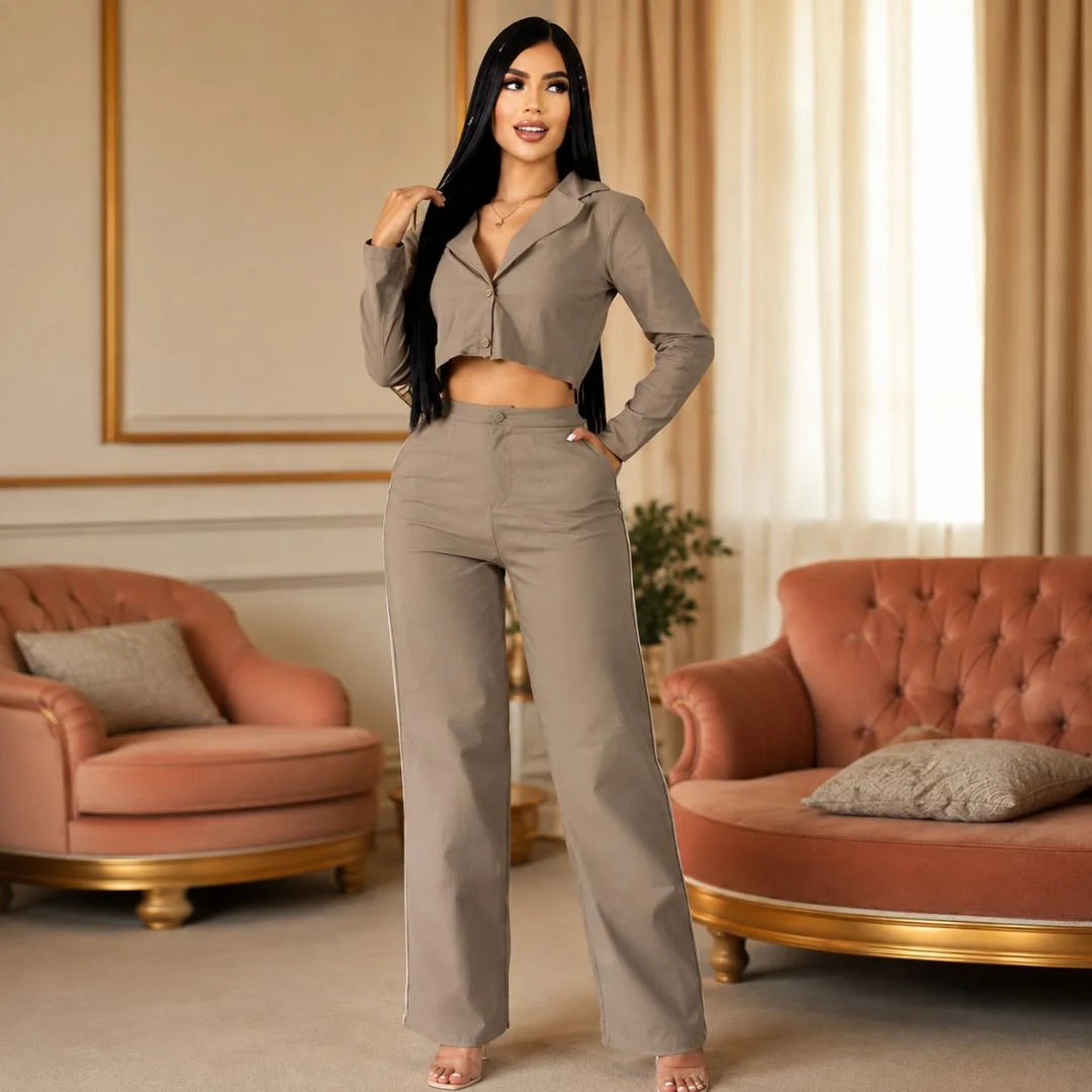 Renata - Conjunto beige blazer con espalda abierta