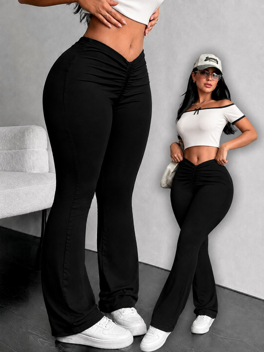 Conjunto Antonella negro con pantalón flare y top blanco