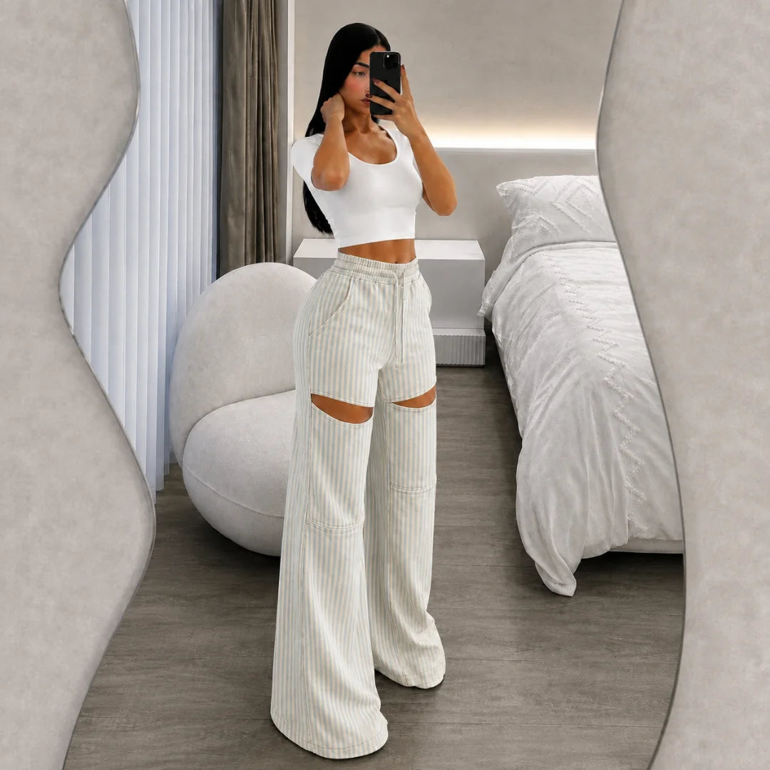 Conjunto Marina para mujer con blusa en algodón licrado y pantalón SCUBA de rayas celestes | MATTEA